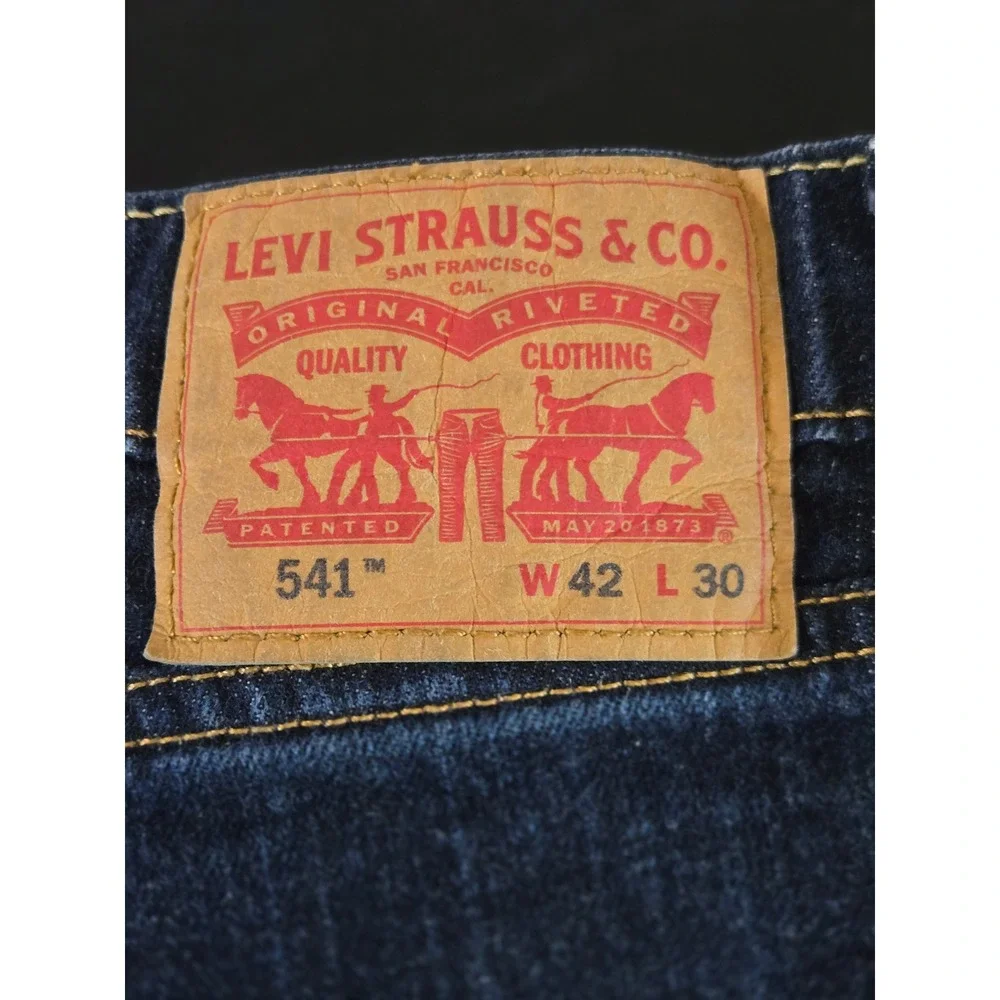 Levis 541 Mens 42x30 Athletic Taper Jeans Dark Wash Indigo Denim Blue 18181-0025